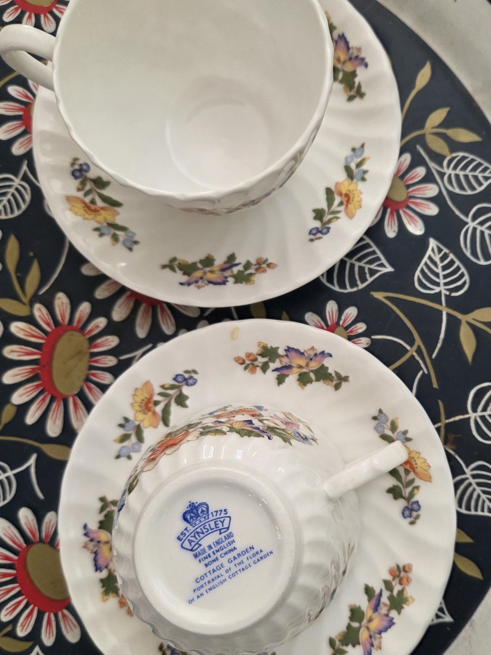 Vintage 1989's Aynsley Made In Egland Cottage Garfen Tea Cup & Saucer. Fine Bone